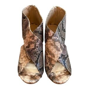 Stylish Faux Snakeskin Open-Toe Heels